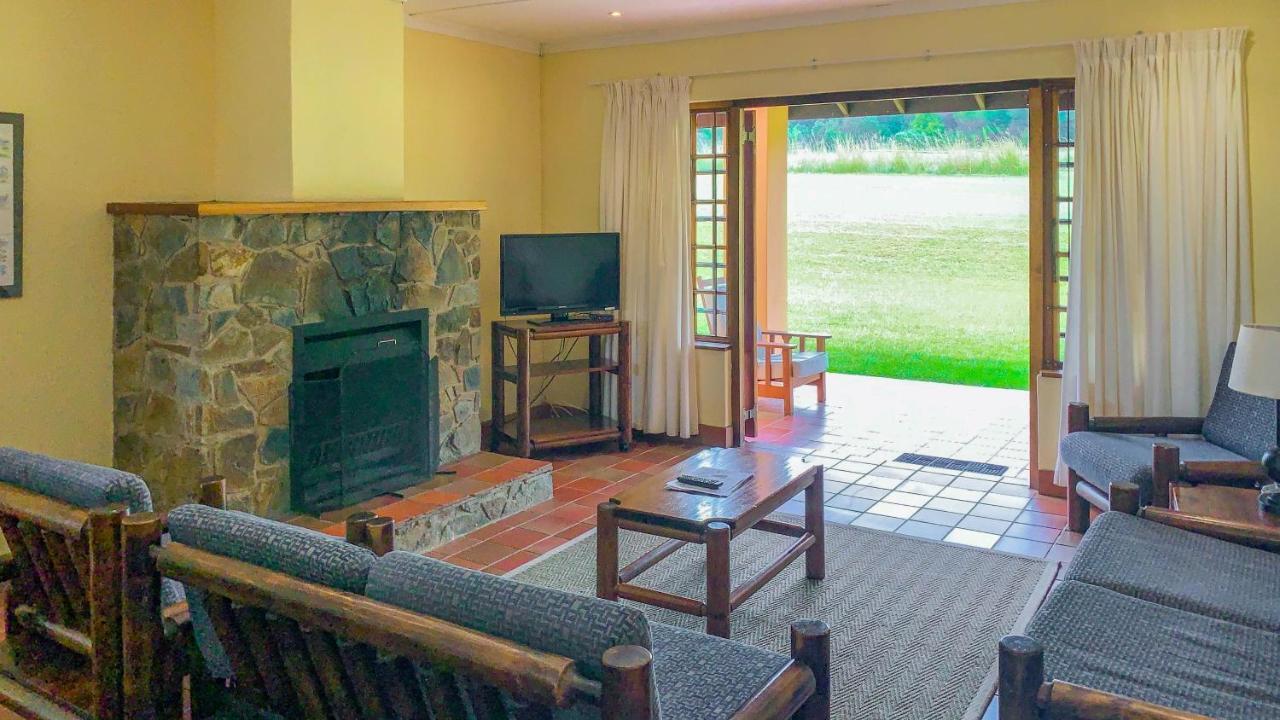 Wits End Mountain Resort Champagne Valley Exterior foto