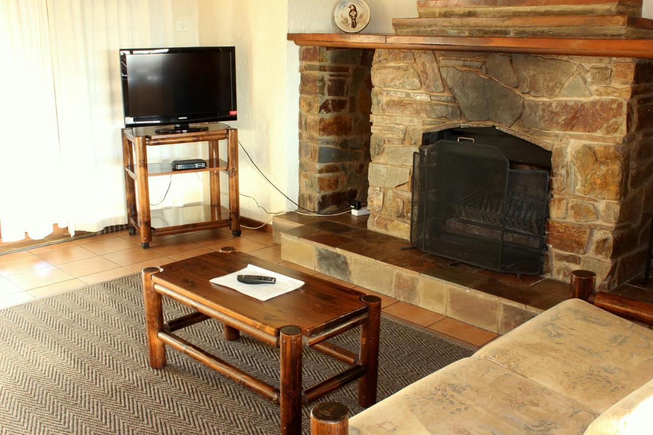 Wits End Mountain Resort Champagne Valley Exterior foto