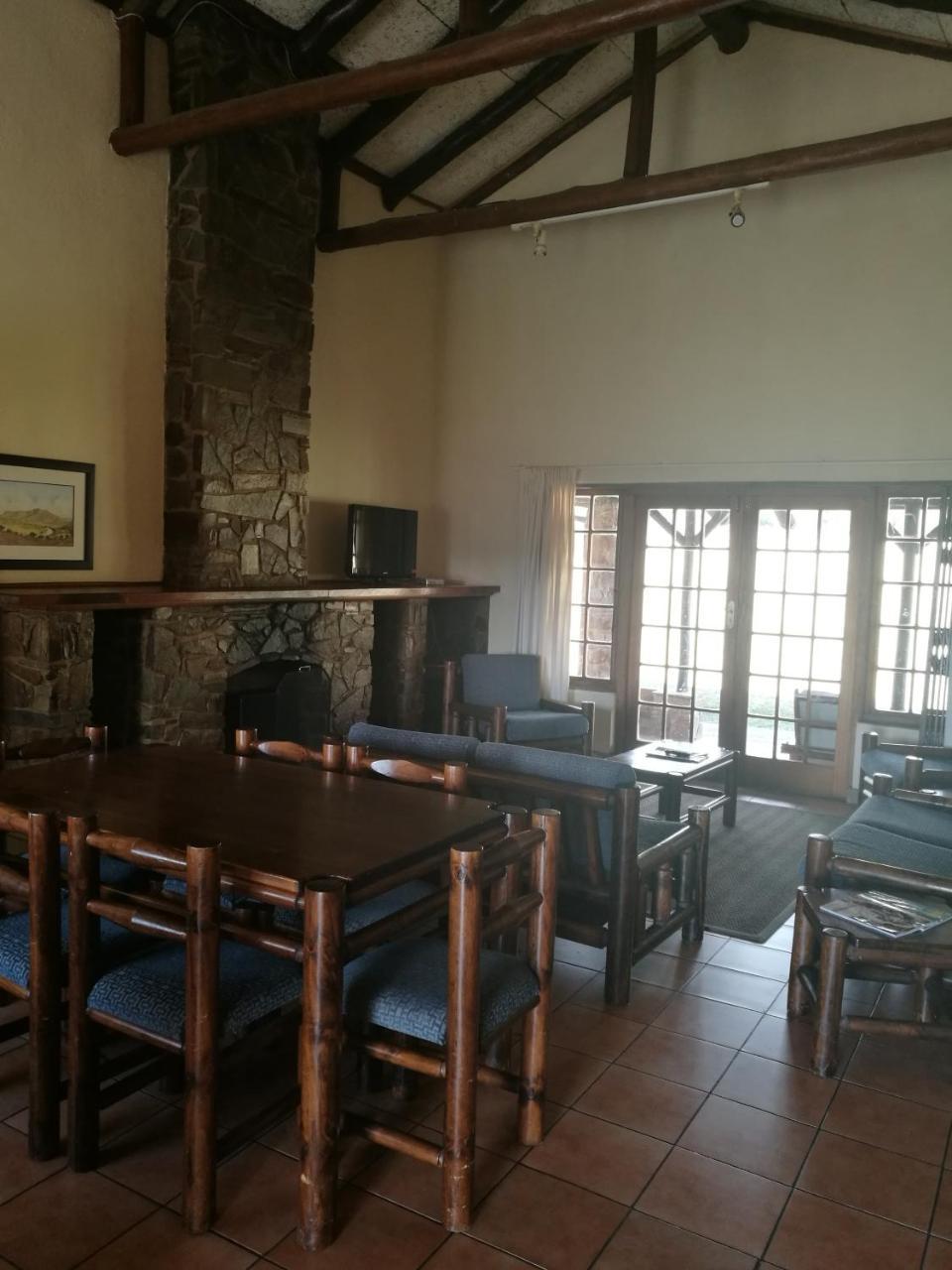 Wits End Mountain Resort Champagne Valley Exterior foto